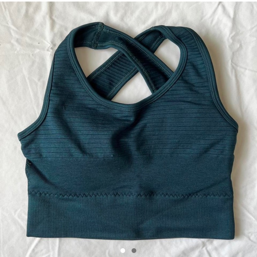 Alphalete sports bra